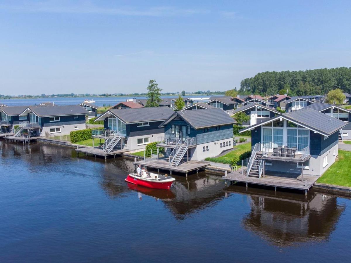 Hotel Landal Waterpark Sneekermeer Terherne Exteriér fotografie