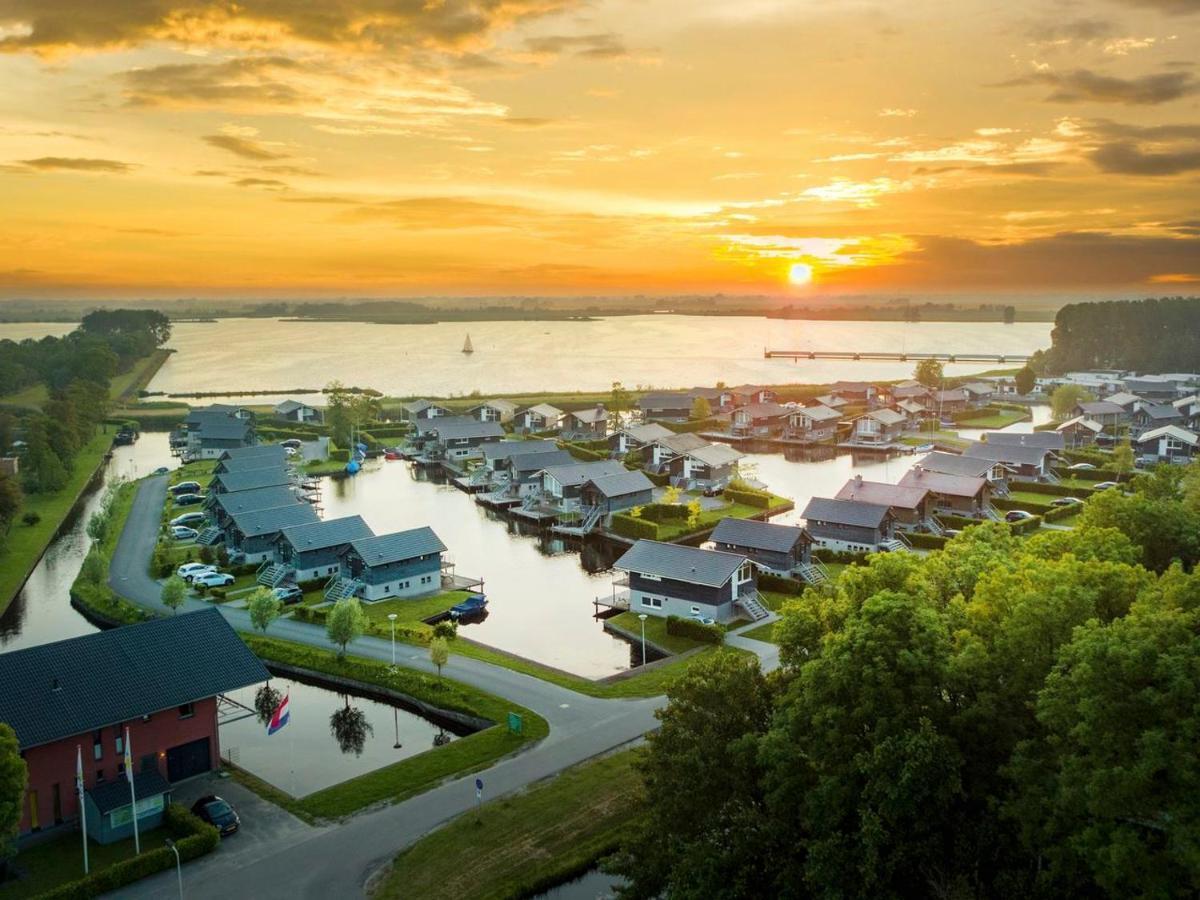 Hotel Landal Waterpark Sneekermeer Terherne Exteriér fotografie